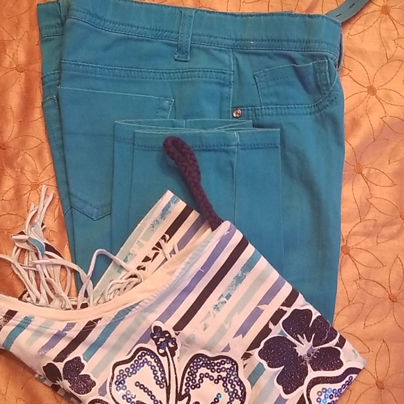 2pc - Picture 2 of 3